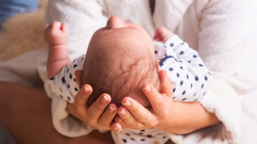 Protecting Baby’s Scalp in Winter: Gentle, Hydrating Care Tips