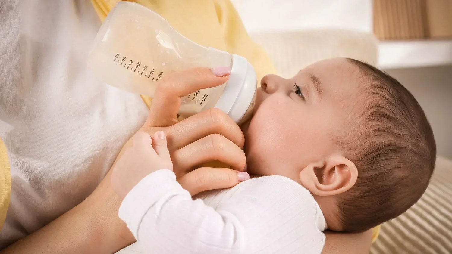 When Should You Start Bottle-Feeding a Breastfed Baby?