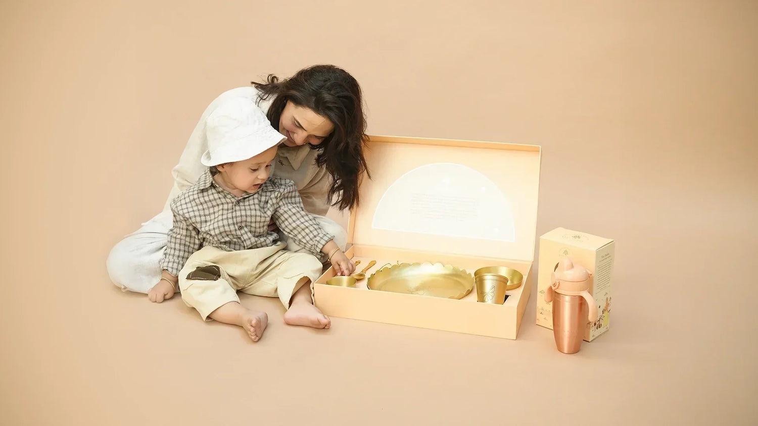 From Bibs to Bowls: Dining Essentials for your Little One for Happy Mealtimes