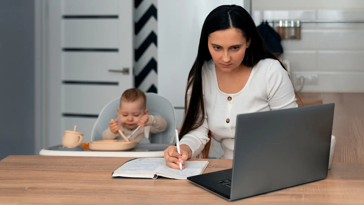 Challenging To Manage Your Time As A New Mom? Have Some "Me Time" Now And Then