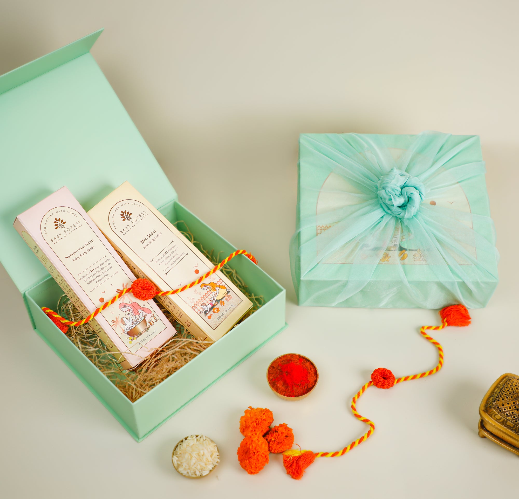 Maasoom Bandhan Rakhi Combo Gifting Box